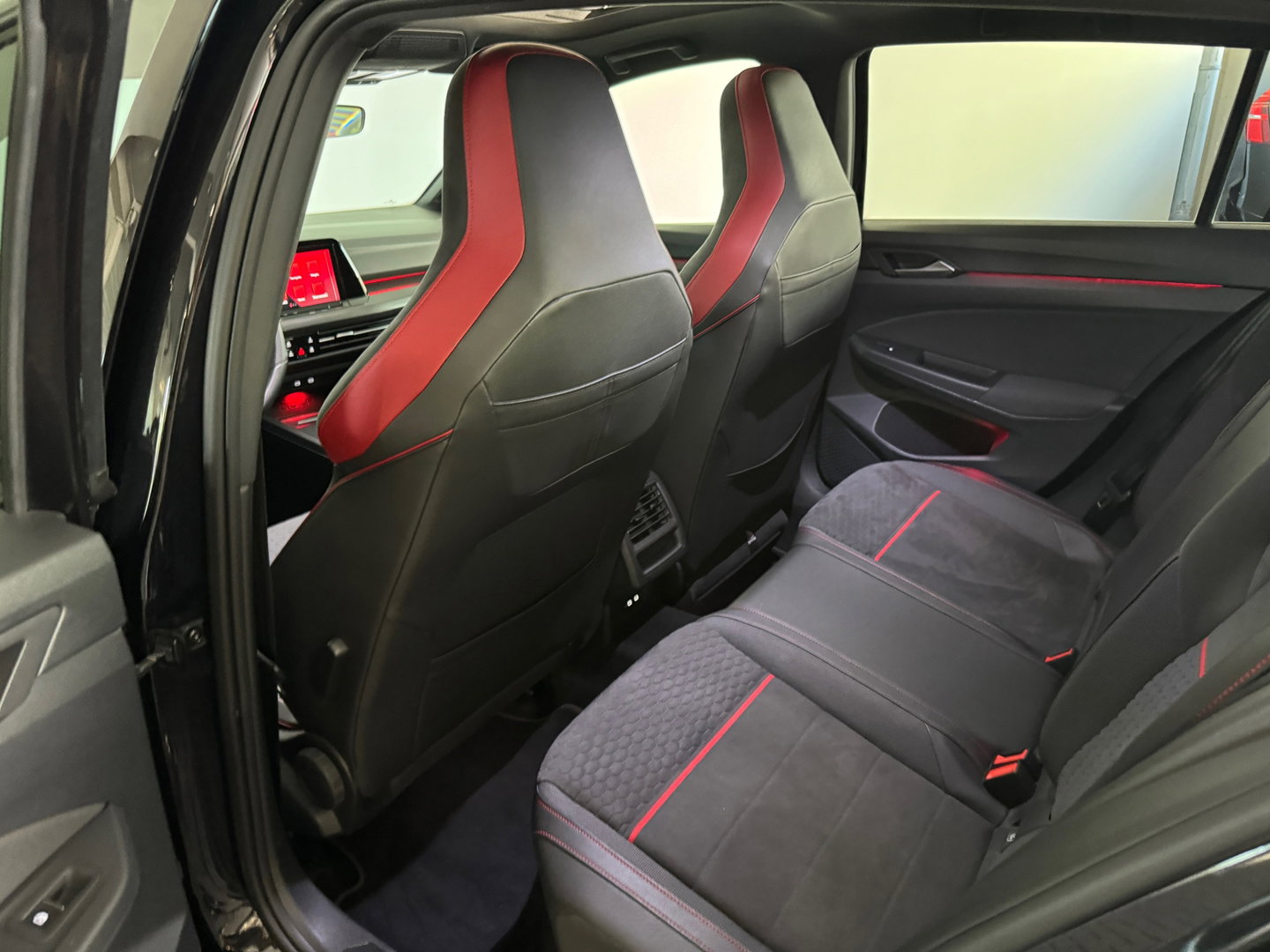 Volkswagen Golf 2.0 TSI GTI Clubsport Pano|Sfeer|IQ|Camera