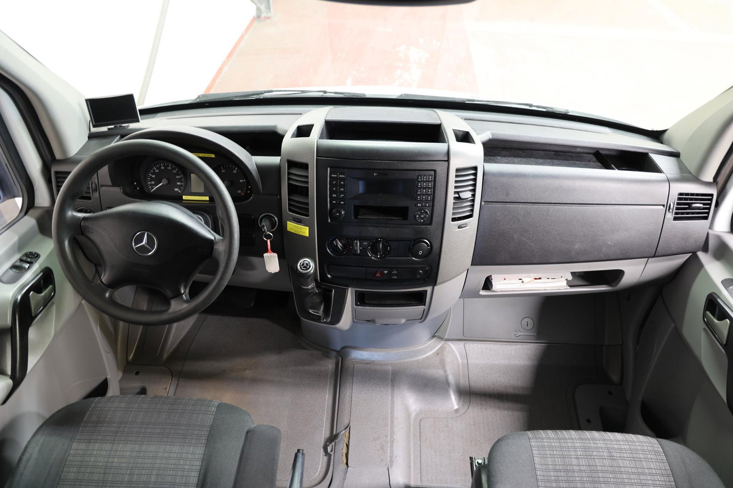 Mercedes-Benz Sprinter 311 2.2 CDI AUTOMAAT L3H2 POST NL EURO 6