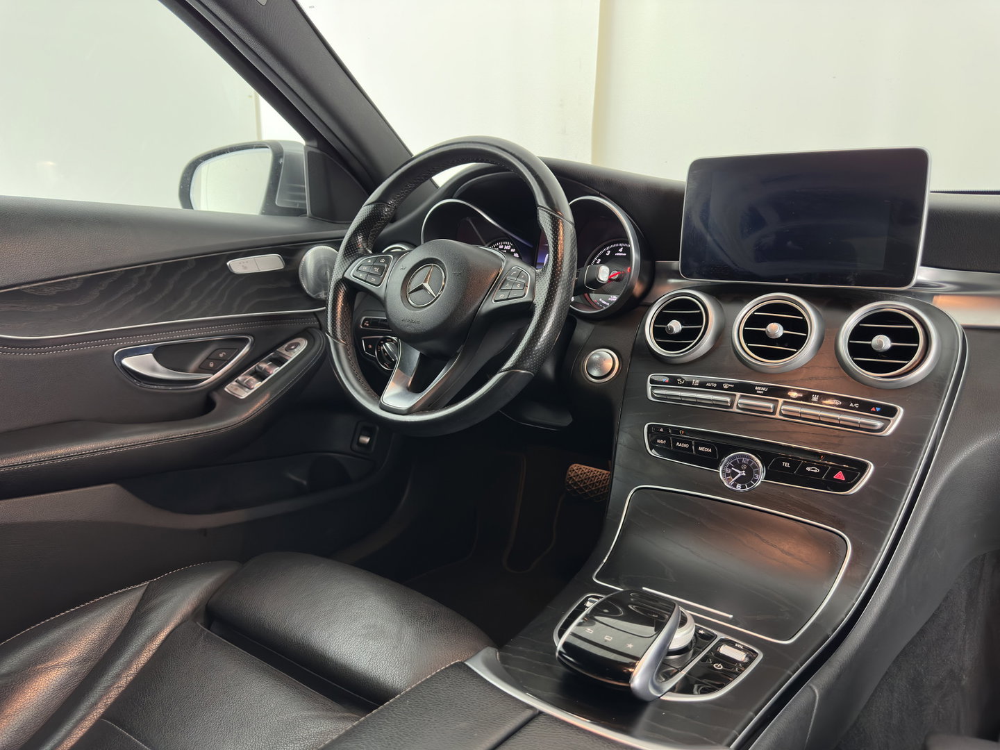 Mercedes-Benz C-Klasse Estate 350 e Lease Edition *AUT | LEATHER-SPORT | TOPVIEW | BURMESTER | FULL-LED | HEATED-SPORTSEATS | NAVI-FULLMAP | ECC |  PDC | CRUISE | 17''ALU *