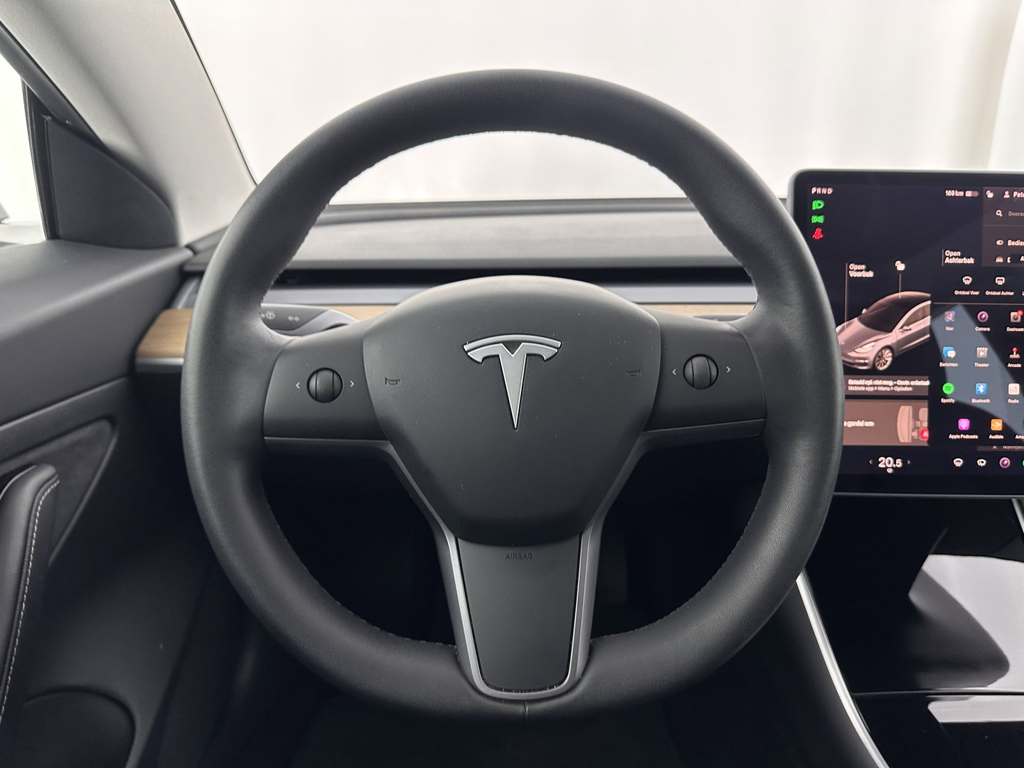Tesla Model 3 Standard RWD Plus 60 kWh [ 3-Fase-11kW ]{SoH-98%} (INCL-BTW) Aut. *PANO | AUTOPILOT | LEATHER | KEYLESS | FULL-LED | MEMORY-PACK | TOPVIEW | DAB | CARPLAY | DIGI-COCKPIT | LANE-ASSIST | COMFORTSEATS | 19"ALU*