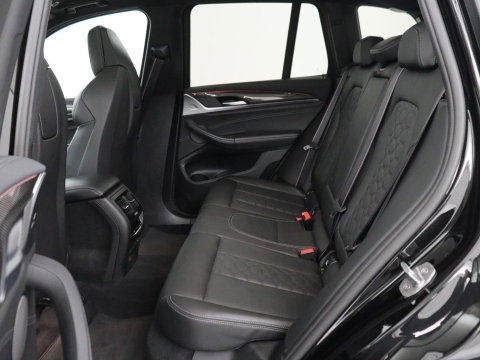BMW X3 M Competition | Panoramadak | Head-Up | 360 Camera | Adaptive cruise | Leder | Achterbankverwarming | Carplay | Trekhaak | Sfeerverlichting | Harman/Kardon | Navigatie | Keyless | M Sportstoelen | 21'' velgen | Adaptief LED