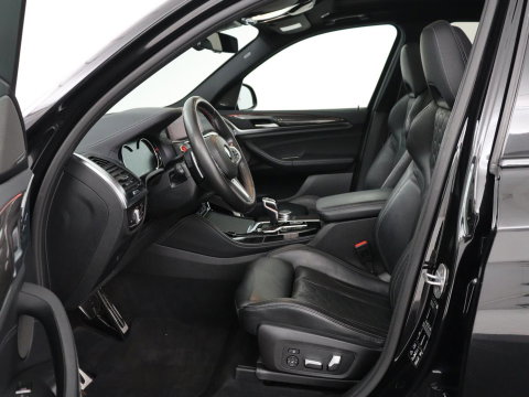 BMW X3 M Competition | Panoramadak | Head-Up | 360 Camera | Adaptive cruise | Leder | Achterbankverwarming | Carplay | Trekhaak | Sfeerverlichting | Harman/Kardon | Navigatie | Keyless | M Sportstoelen | 21'' velgen | Adaptief LED