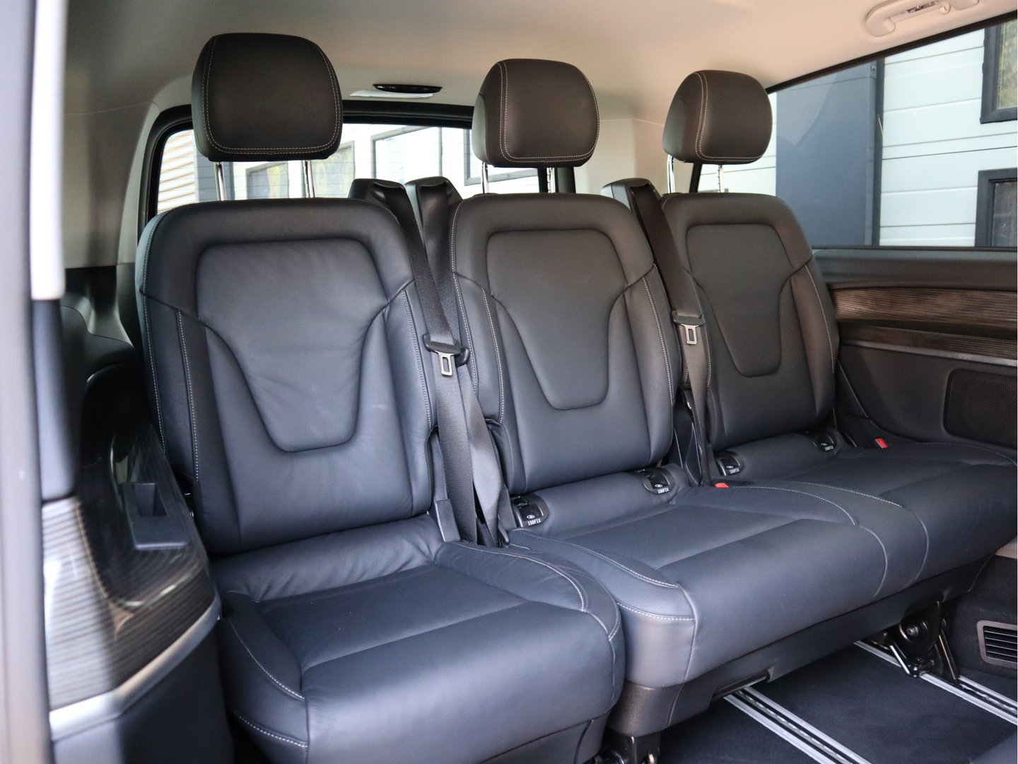 Mercedes-Benz EQV 300 90kWh L3 Extra lang - 8 Persoons - Leder - elc. Schuif