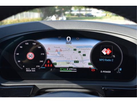 Porsche Cayenne Coupé 3.0 E-Hybrid Spor Chrono 470 pk | NL-Auto | Keyless | Luchtvering | HUD | 360 gr. camera | Softclose | Pano | Nieuwstaat