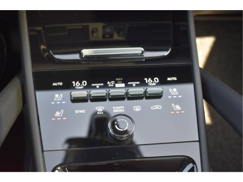 Porsche Cayenne Coupé 3.0 E-Hybrid Spor Chrono 470 pk | NL-Auto | Keyless | Luchtvering | HUD | 360 gr. camera | Softclose | Pano | Nieuwstaat