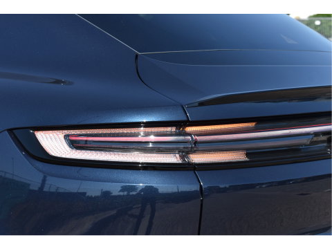 Porsche Cayenne Coupé 3.0 E-Hybrid Spor Chrono 470 pk | NL-Auto | Keyless | Luchtvering | HUD | 360 gr. camera | Softclose | Pano | Nieuwstaat