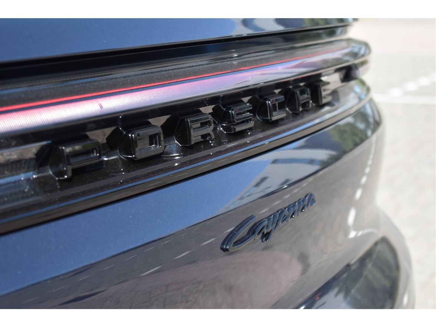 Porsche Cayenne Coupé 3.0 E-Hybrid Spor Chrono 470 pk | NL-Auto | Keyless | Luchtvering | HUD | 360 gr. camera | Softclose | Pano | Nieuwstaat