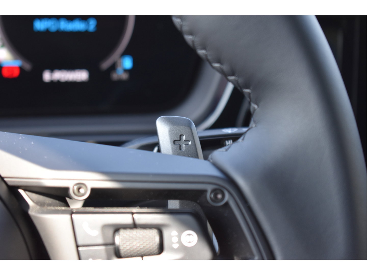 Porsche Cayenne Coupé 3.0 E-Hybrid Spor Chrono 470 pk | NL-Auto | Keyless | Luchtvering | HUD | 360 gr. camera | Softclose | Pano | Nieuwstaat