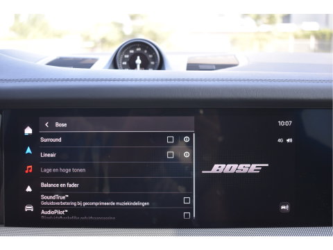 Porsche Cayenne Coupé 3.0 E-Hybrid Spor Chrono 470 pk | NL-Auto | Keyless | Luchtvering | HUD | 360 gr. camera | Softclose | Pano | Nieuwstaat