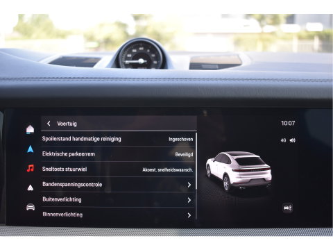 Porsche Cayenne Coupé 3.0 E-Hybrid Spor Chrono 470 pk | NL-Auto | Keyless | Luchtvering | HUD | 360 gr. camera | Softclose | Pano | Nieuwstaat