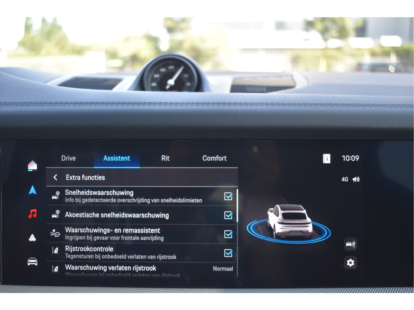 Porsche Cayenne Coupé 3.0 E-Hybrid Spor Chrono 470 pk | NL-Auto | Keyless | Luchtvering | HUD | 360 gr. camera | Softclose | Pano | Nieuwstaat