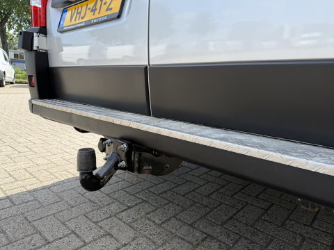 Fiat Ducato Maxi 35H 2.3 MultiJet L2H1 DC 5 persoons / trekhaak 3000 kg! / euro 6 / bpm vrij / zilver metallic / cruise en climate control / ingerichte laadruimte / lease vanaf €