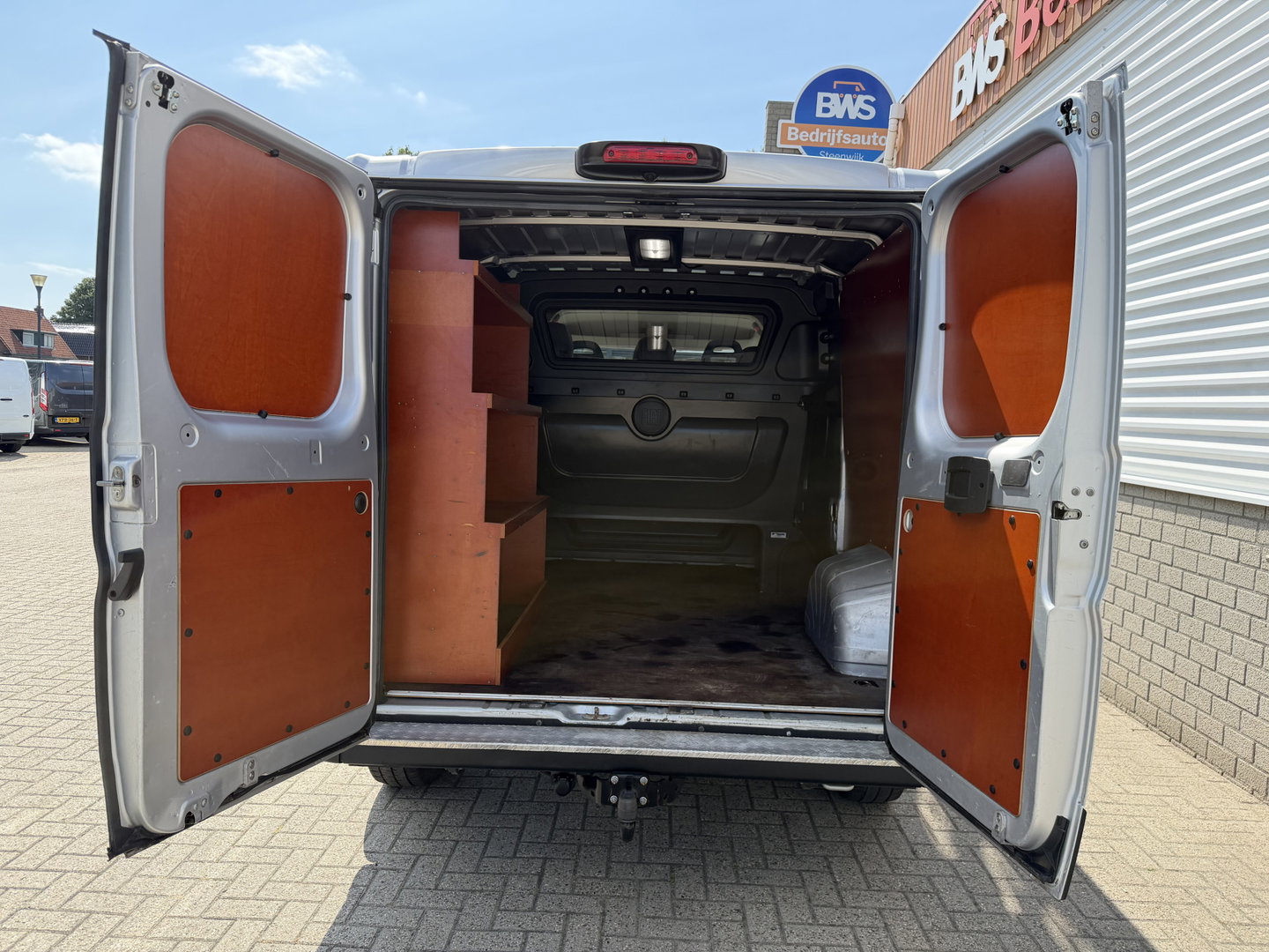 Fiat Ducato Maxi 35H 2.3 MultiJet L2H1 DC 5 persoons / trekhaak 3000 kg! / euro 6 / bpm vrij / zilver metallic / cruise en climate control / ingerichte laadruimte / lease vanaf €