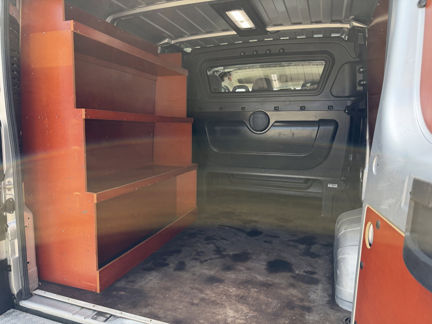 Fiat Ducato Maxi 35H 2.3 MultiJet L2H1 DC 5 persoons / trekhaak 3000 kg! / euro 6 / bpm vrij / zilver metallic / cruise en climate control / ingerichte laadruimte / lease vanaf €