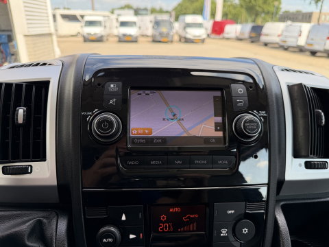 Fiat Ducato Maxi 35H 2.3 MultiJet L2H1 DC 5 persoons / trekhaak 3000 kg! / euro 6 / bpm vrij / zilver metallic / cruise en climate control / ingerichte laadruimte / lease vanaf €
