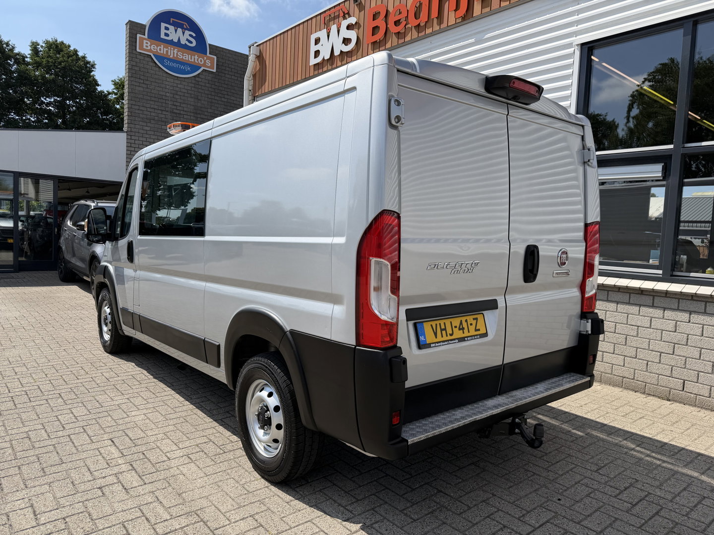 Fiat Ducato Maxi 35H 2.3 MultiJet L2H1 DC 5 persoons / trekhaak 3000 kg! / euro 6 / bpm vrij / zilver metallic / cruise en climate control / ingerichte laadruimte / lease vanaf €