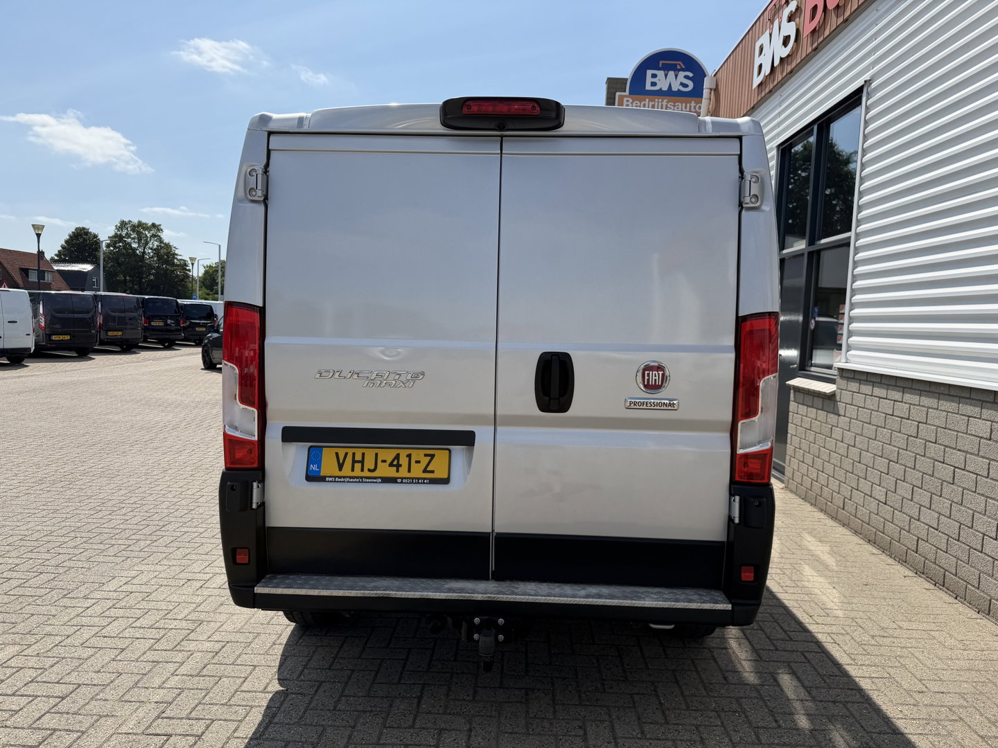 Fiat Ducato Maxi 35H 2.3 MultiJet L2H1 DC 5 persoons / trekhaak 3000 kg! / euro 6 / bpm vrij / zilver metallic / cruise en climate control / ingerichte laadruimte / lease vanaf €