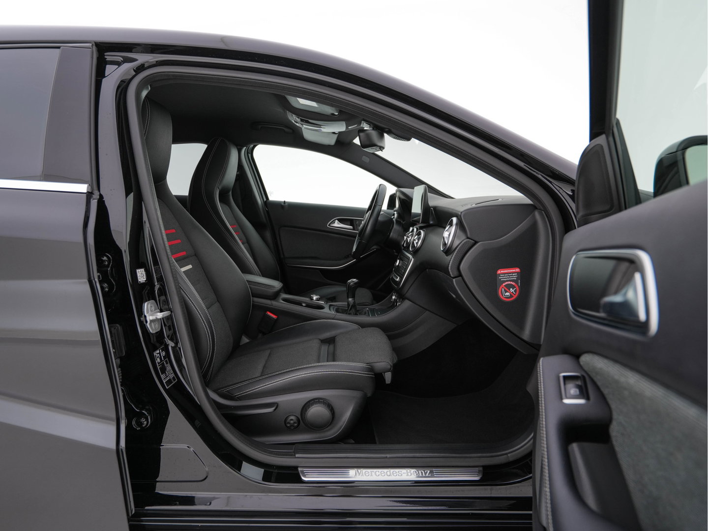 Mercedes-Benz A-Klasse 180 d Business Solution *LEATHER-FABRIC | FULL-LED | NAVI-FULLMAP | CAMERA | HEATED-SPORTSEATS | PRIVACY-GLASS | ECC | PDC | CRUISE | 17''ALU*
