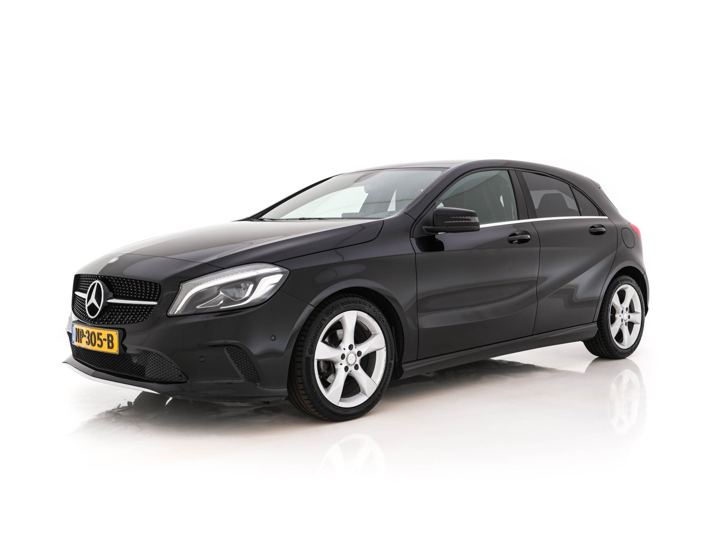 Mercedes-Benz A-Klasse 180 d Business Solution *LEATHER-FABRIC | FULL-LED | NAVI-FULLMAP | CAMERA | HEATED-SPORTSEATS | PRIVACY-GLASS | ECC | PDC | CRUISE | 17''ALU*