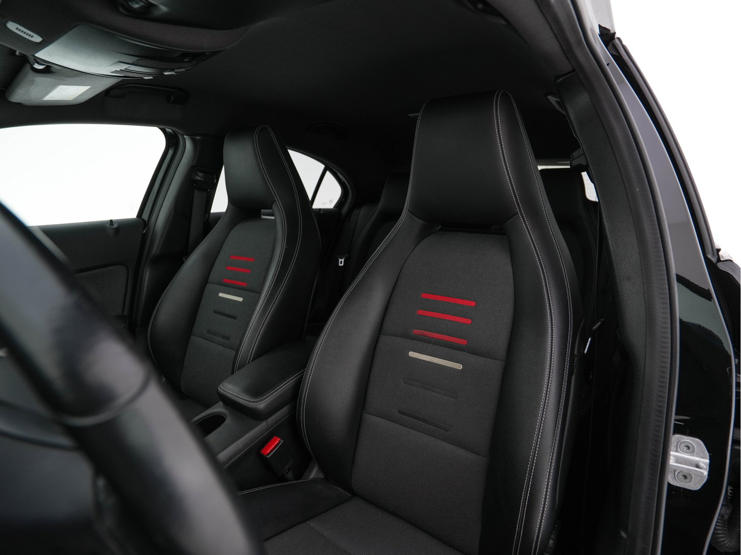 Mercedes-Benz A-Klasse 180 d Business Solution *LEATHER-FABRIC | FULL-LED | NAVI-FULLMAP | CAMERA | HEATED-SPORTSEATS | PRIVACY-GLASS | ECC | PDC | CRUISE | 17''ALU*