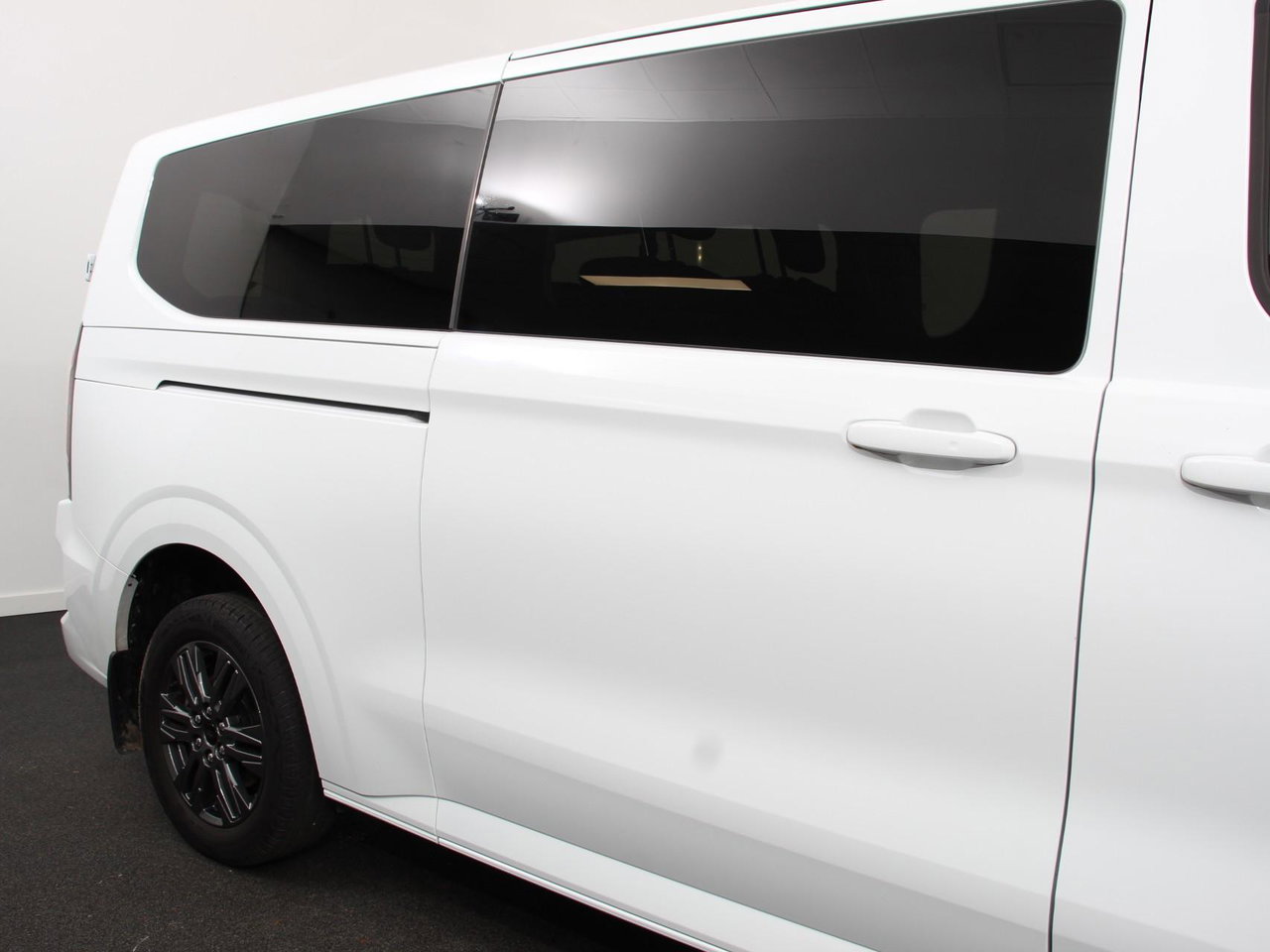 Ford E-Transit Custom
