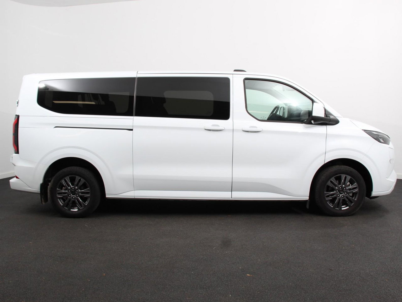 Ford E-Transit Custom
