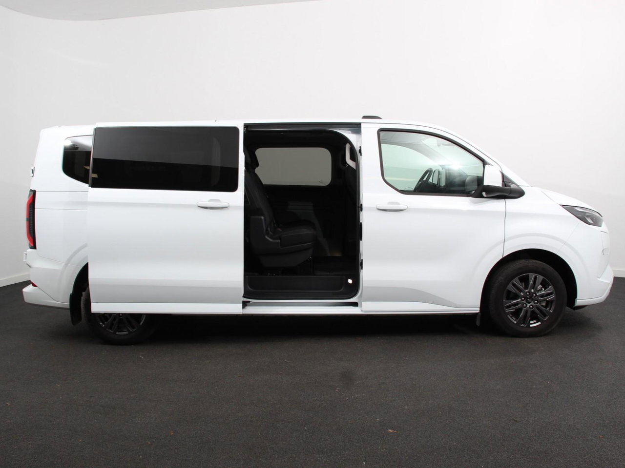 Ford E-Transit Custom