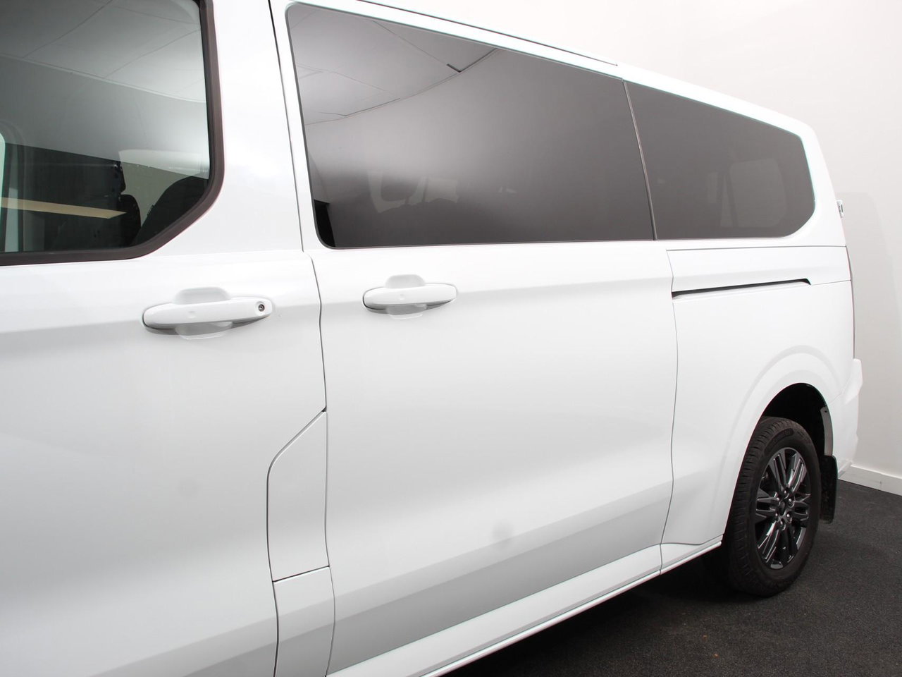 Ford E-Transit Custom
