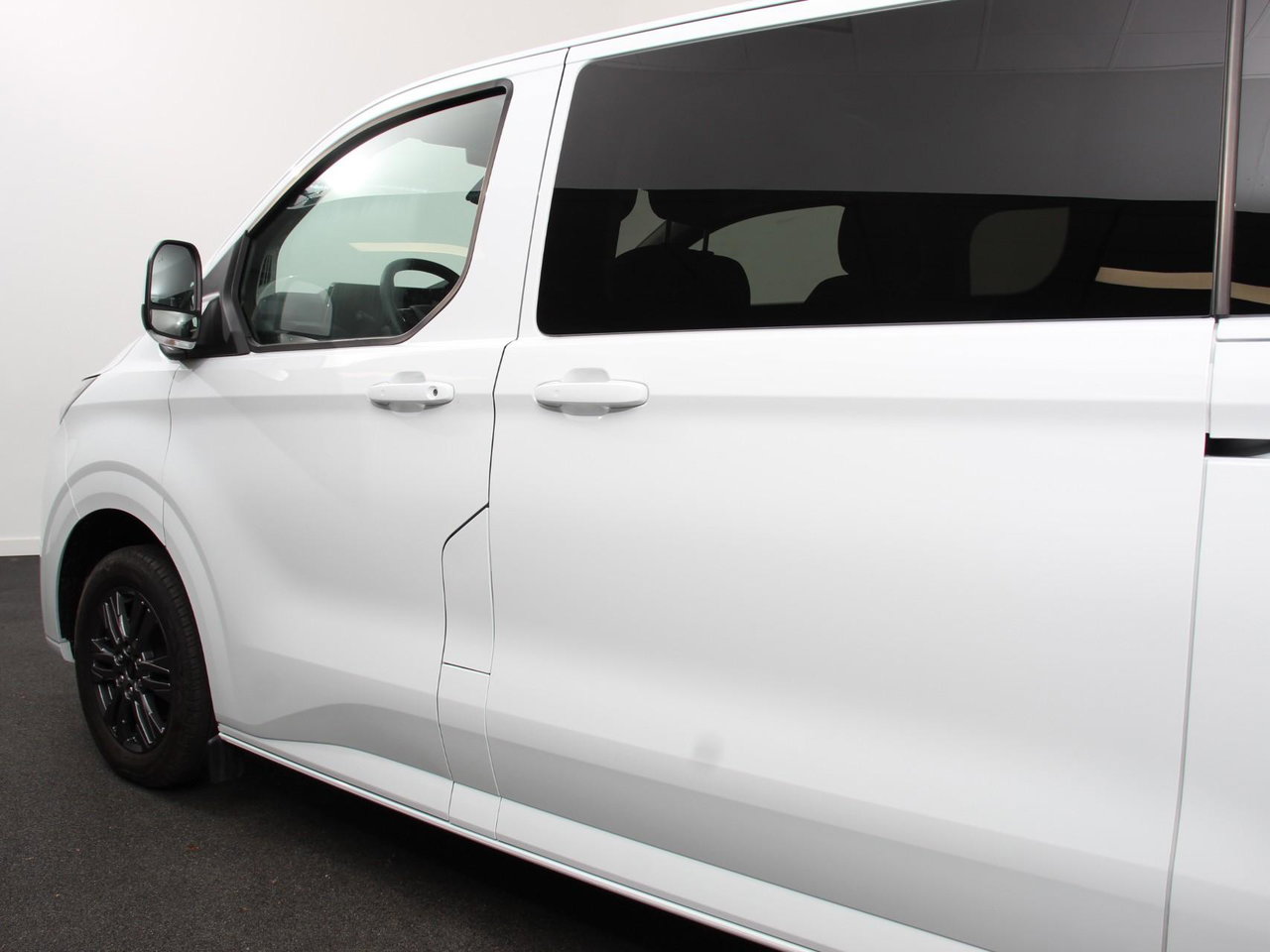 Ford E-Transit Custom