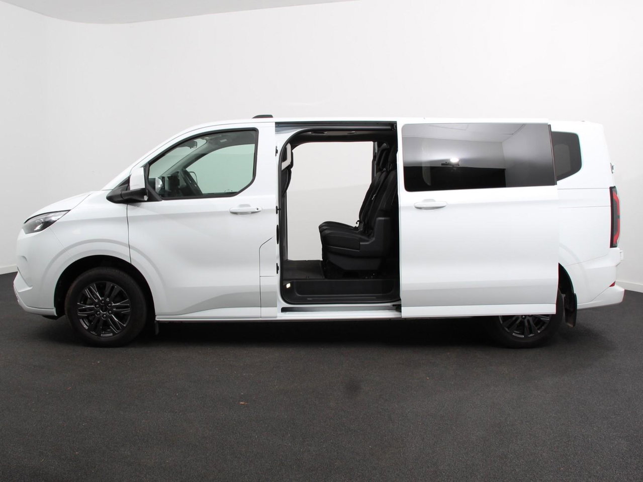 Ford E-Transit Custom