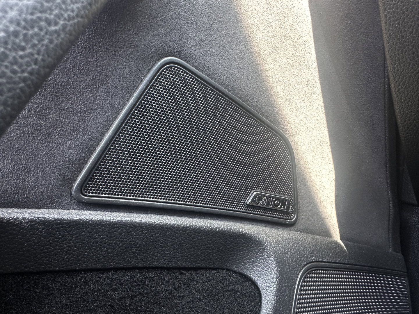Škoda Superb Combi 1.4 TSI iV Sportline Business (Plug-in) (INCL.BTW) Aut. *PANO | LEATHER-MICROFIBRE | FULL-LED | DIGI-COCKPIT | HEATED-SPORTSEATS | KEYLESS | DAB+ | NAVI-FULLMAP | PRIVACYGLASS | SHIFT-PADDLES | AMBIENT-LIGHT | ECC | PDC | CRUSIE |