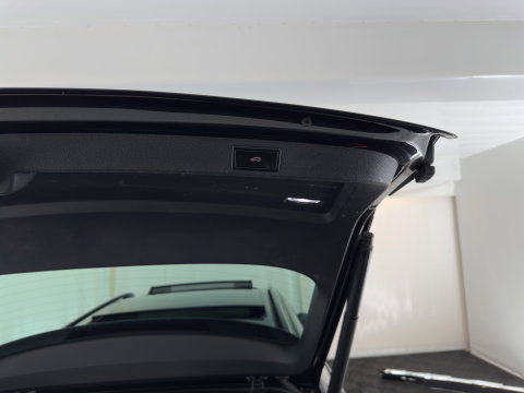 Škoda Superb Combi 1.4 TSI iV Sportline Business (Plug-in) (INCL.BTW) Aut. *PANO | LEATHER-MICROFIBRE | FULL-LED | DIGI-COCKPIT | HEATED-SPORTSEATS | KEYLESS | DAB+ | NAVI-FULLMAP | PRIVACYGLASS | SHIFT-PADDLES | AMBIENT-LIGHT | ECC | PDC | CRUSIE |