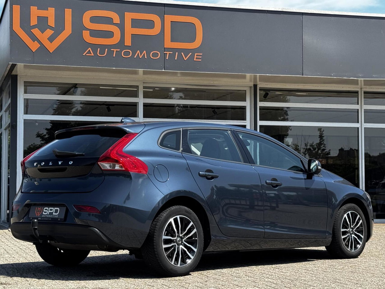 Volvo V40
