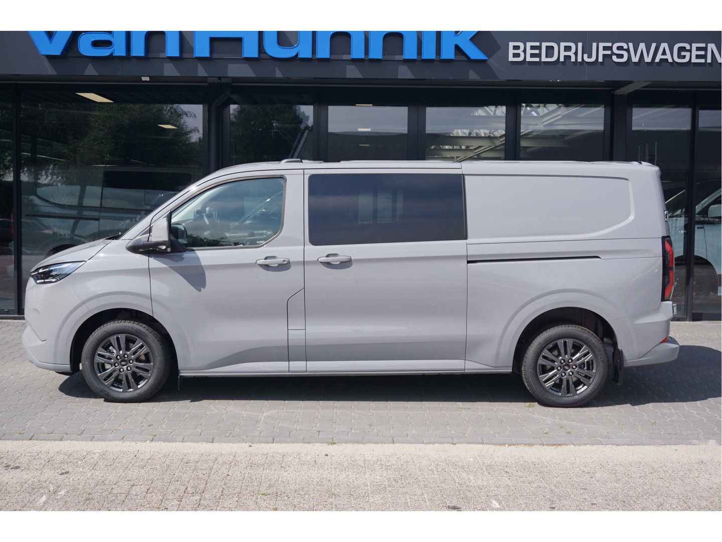 Ford E-Transit Custom 340L Limited DC 71 kWh / 218 PK Navi, Camera, 17" LM, ACC, Matrix LED!! NR. 600