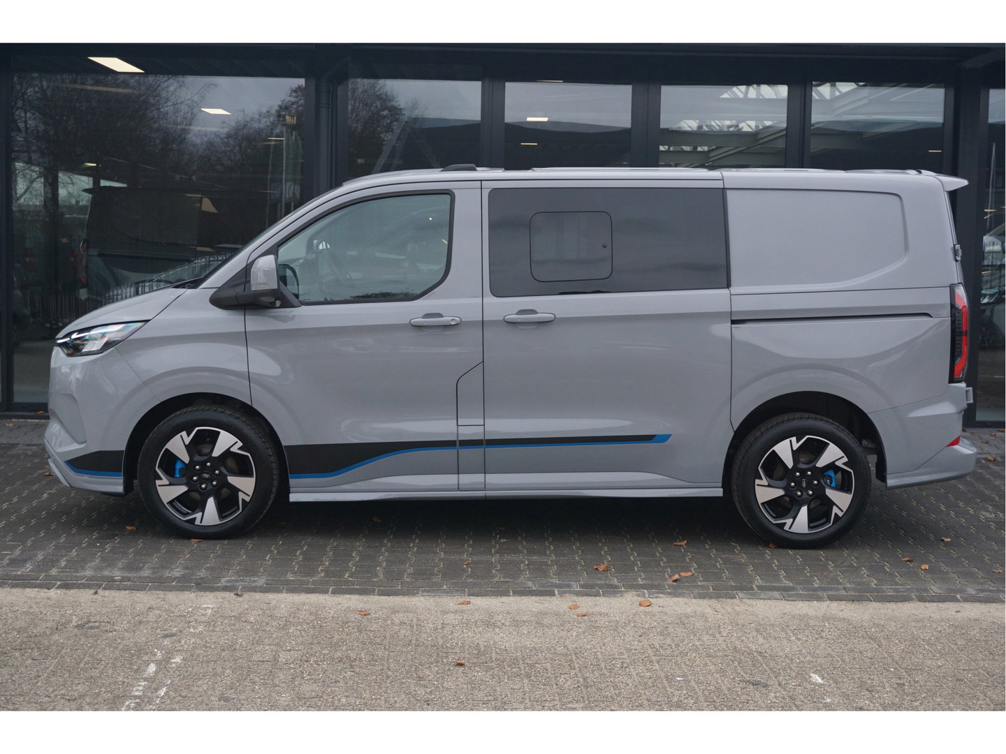 Ford Transit Custom 320S 2.5 PHEV Hybride 233PK DC Sport AUT Prijs incl BPM! Navi, ACC, 360° Cam, 19" LM, 2x Schuifdeur!! NR. B01*
