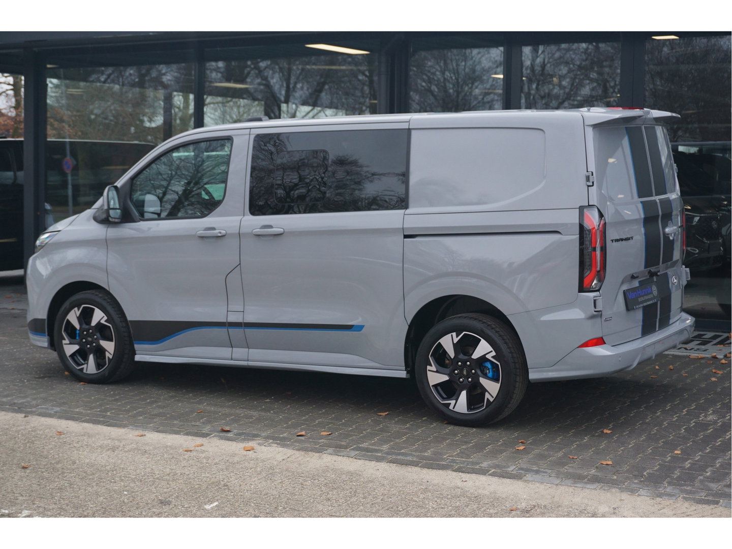 Ford Transit Custom 320S 2.5 PHEV Hybride 233PK DC Sport AUT Prijs incl BPM! Navi, ACC, 360° Cam, 19" LM, 2x Schuifdeur!! NR. B01*