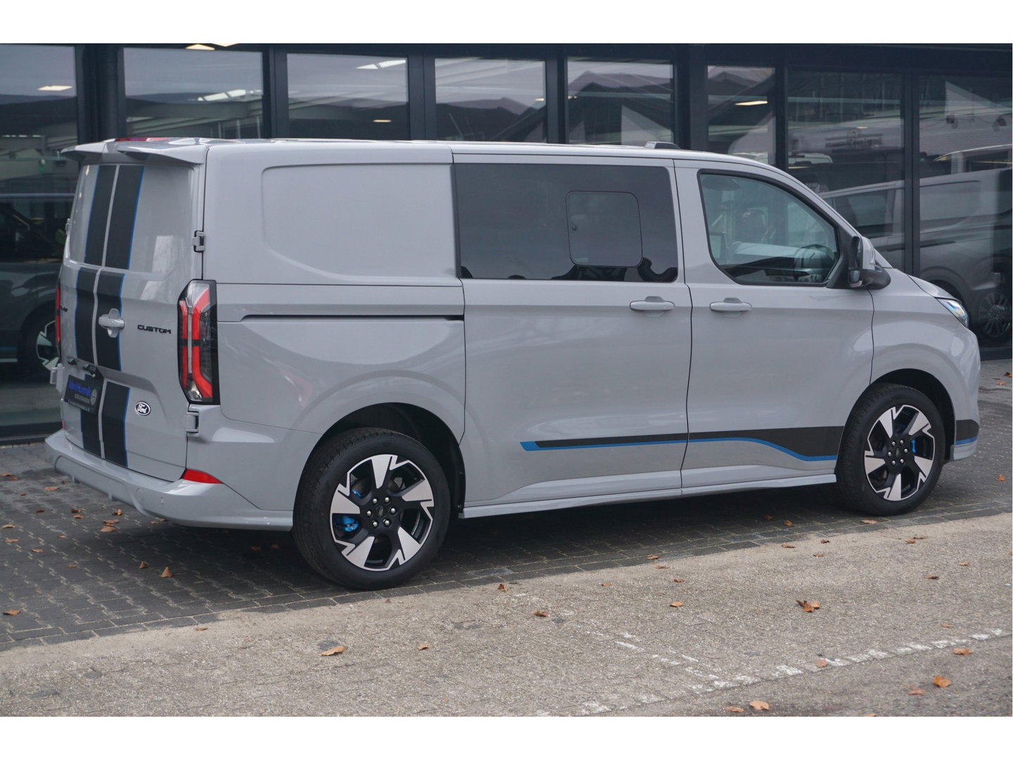 Ford Transit Custom 320S 2.5 PHEV Hybride 233PK DC Sport AUT Prijs incl BPM! Navi, ACC, 360° Cam, 19" LM, 2x Schuifdeur!! NR. B01*