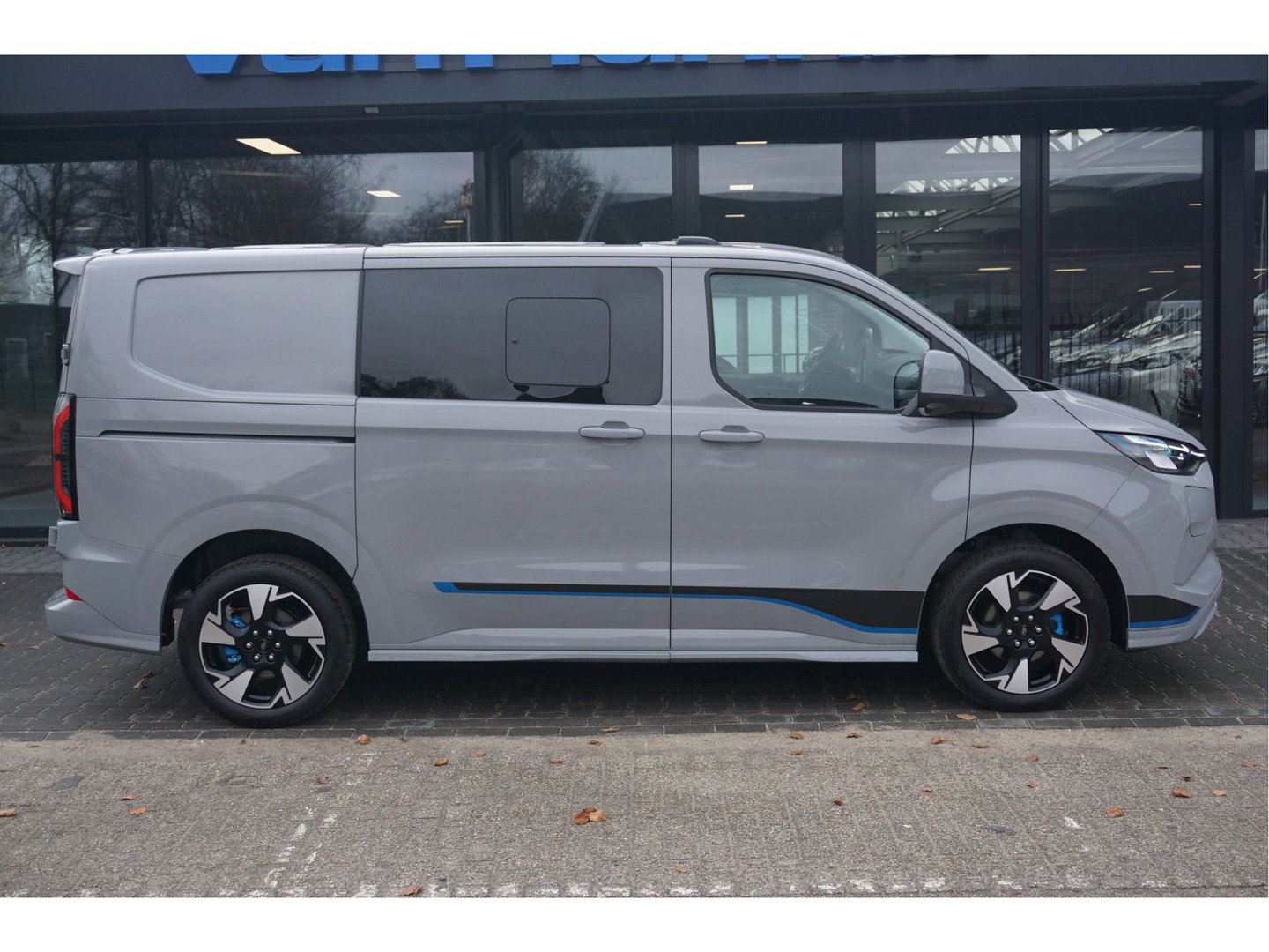 Ford Transit Custom 320S 2.5 PHEV Hybride 233PK DC Sport AUT Prijs incl BPM! Navi, ACC, 360° Cam, 19" LM, 2x Schuifdeur!! NR. B01*