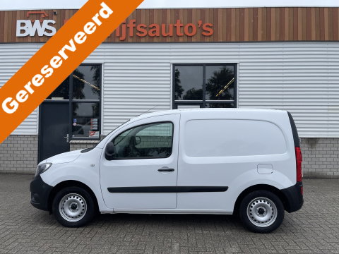 Mercedes-Benz Citan 108 CDI BlueEFFICIENCY / rijklaar € 7.950 ex btw / lease vanaf € 218 / airco / armsteun / schuifdeur / achterdeuren met ramen / euro 6 diesel !