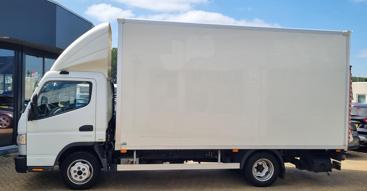 FUSO Canter