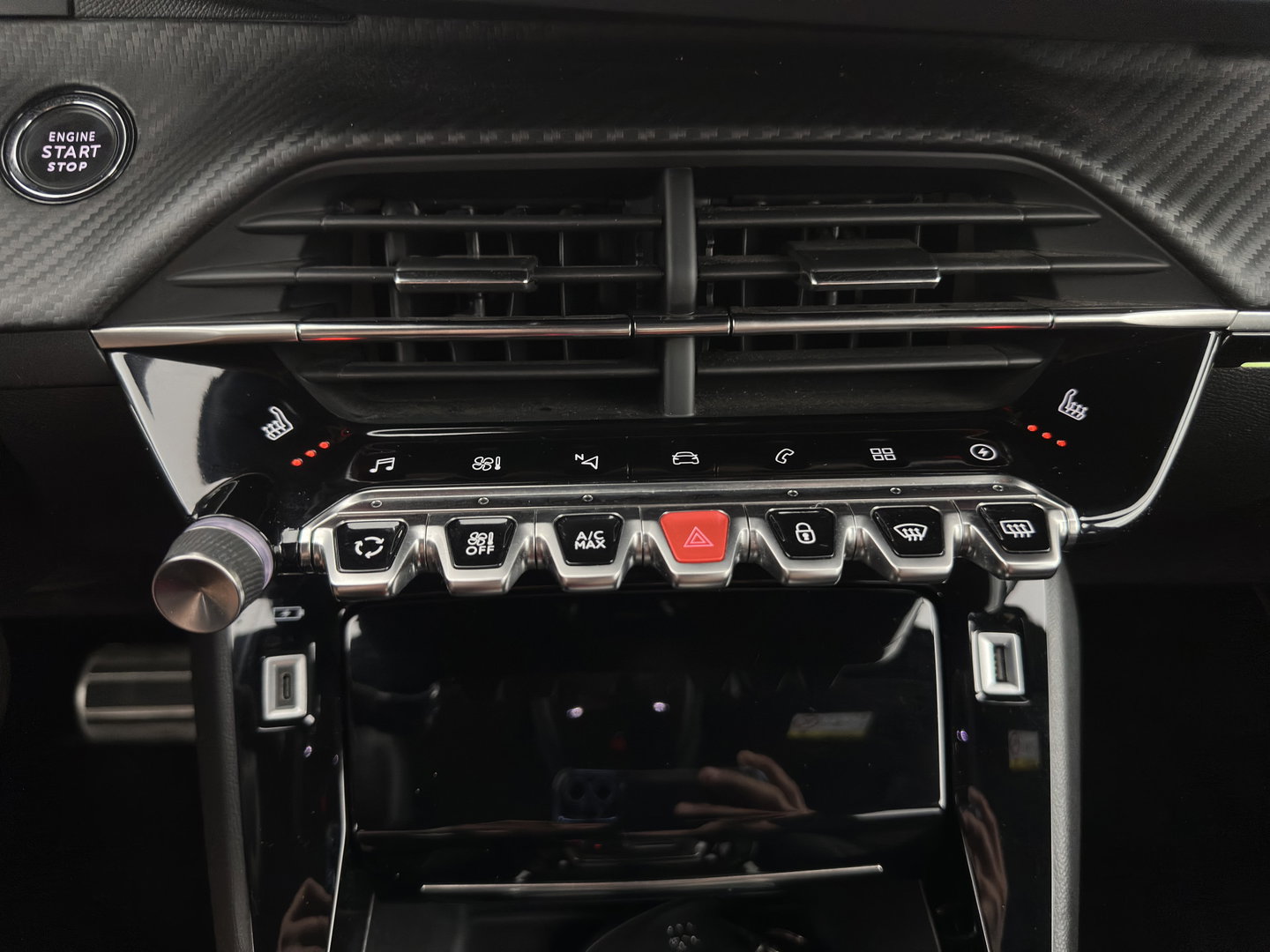 Peugeot e-208 EV GT Pack 50 kWh [3-Fase-11kW] {SoH-94%} (INCL.BTW) *FULL-LED | DIGI-COCKPIT | BLINDSPOT | CAMERA | LEATHER-ALCANTARA | AMBIENTLIGHT | NAVI-FULLMAP | LANE-ASSIST | KEYLESS | DAB | CCS-FASTLOADER | HEATED-SPORTSEATS | 17''ALU*