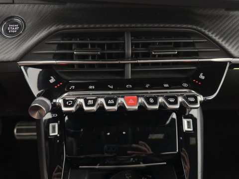 Peugeot e-208 EV GT Pack 50 kWh [3-Fase-11kW] {SoH-94%} (INCL.BTW) *FULL-LED | DIGI-COCKPIT | BLINDSPOT | CAMERA | LEATHER-ALCANTARA | AMBIENTLIGHT | NAVI-FULLMAP | LANE-ASSIST | KEYLESS | DAB | CCS-FASTLOADER | HEATED-SPORTSEATS | 17''ALU*