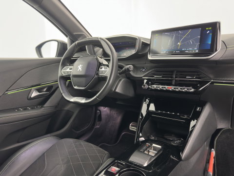 Peugeot e-208 EV GT Pack 50 kWh [3-Fase-11kW] {SoH-94%} (INCL.BTW) *FULL-LED | DIGI-COCKPIT | BLINDSPOT | CAMERA | LEATHER-ALCANTARA | AMBIENTLIGHT | NAVI-FULLMAP | LANE-ASSIST | KEYLESS | DAB | CCS-FASTLOADER | HEATED-SPORTSEATS | 17''ALU*