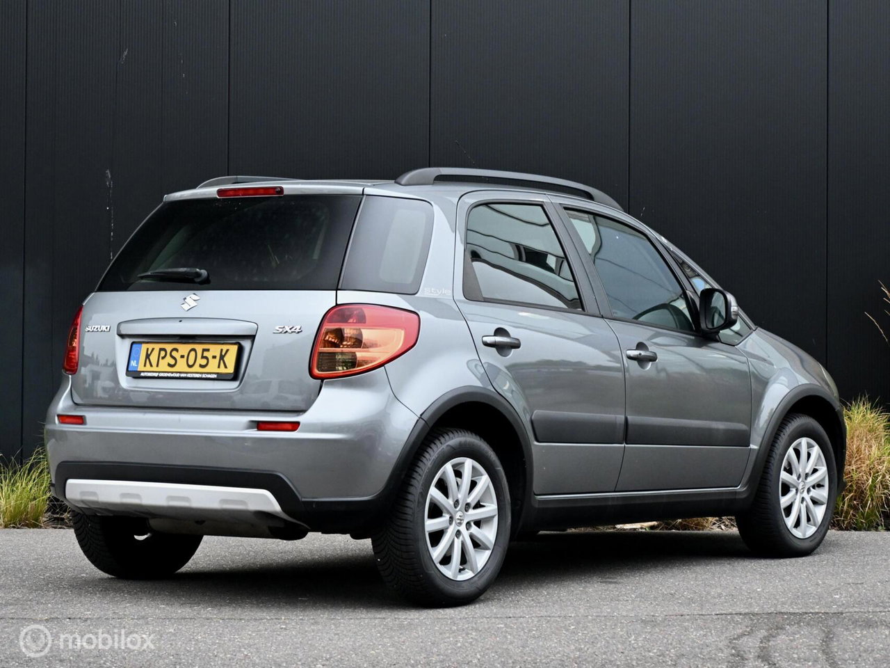 Suzuki SX4