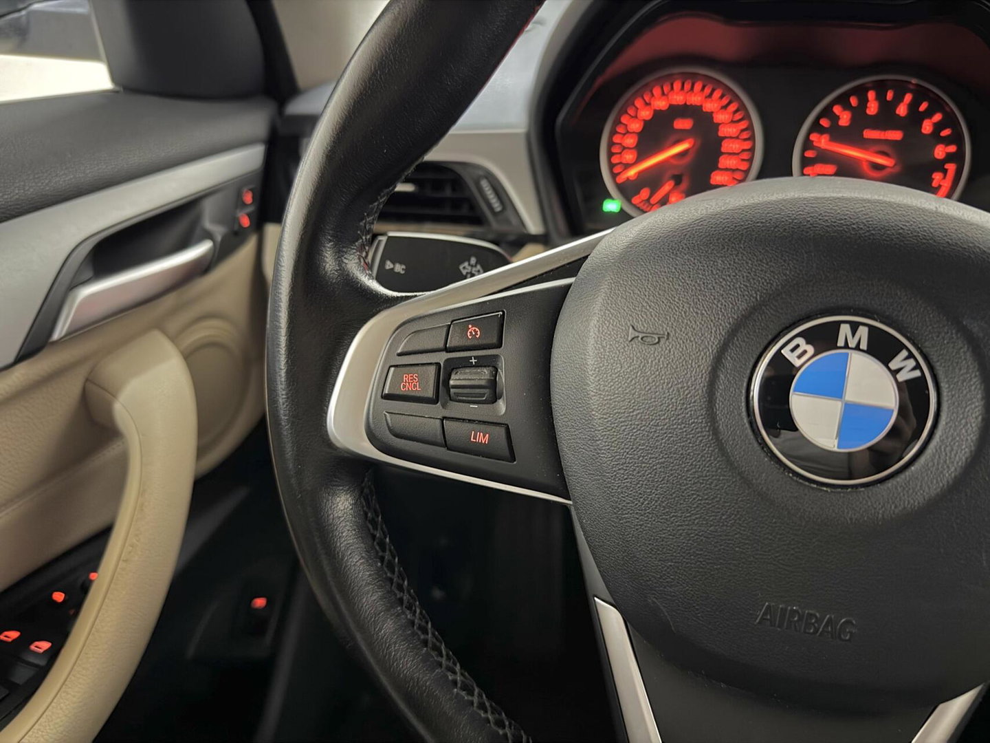 BMW X1 sDrive18i High Executive Leer Navi Cruise Trekh. NAP