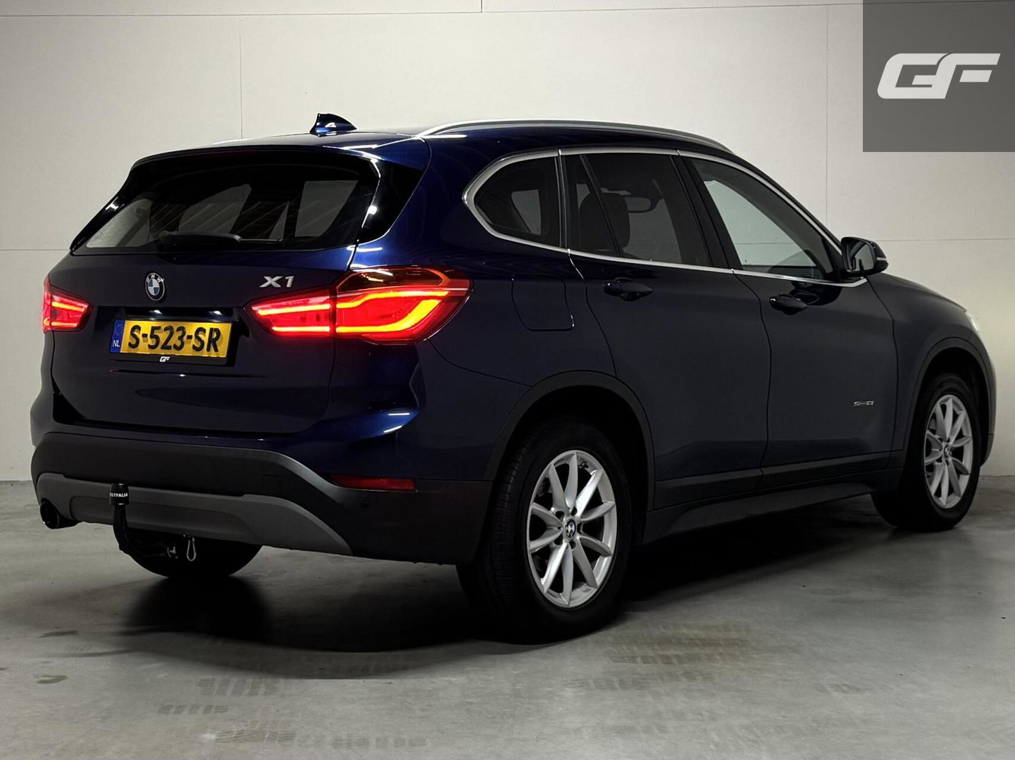 BMW X1 sDrive18i High Executive Leer Navi Cruise Trekh. NAP