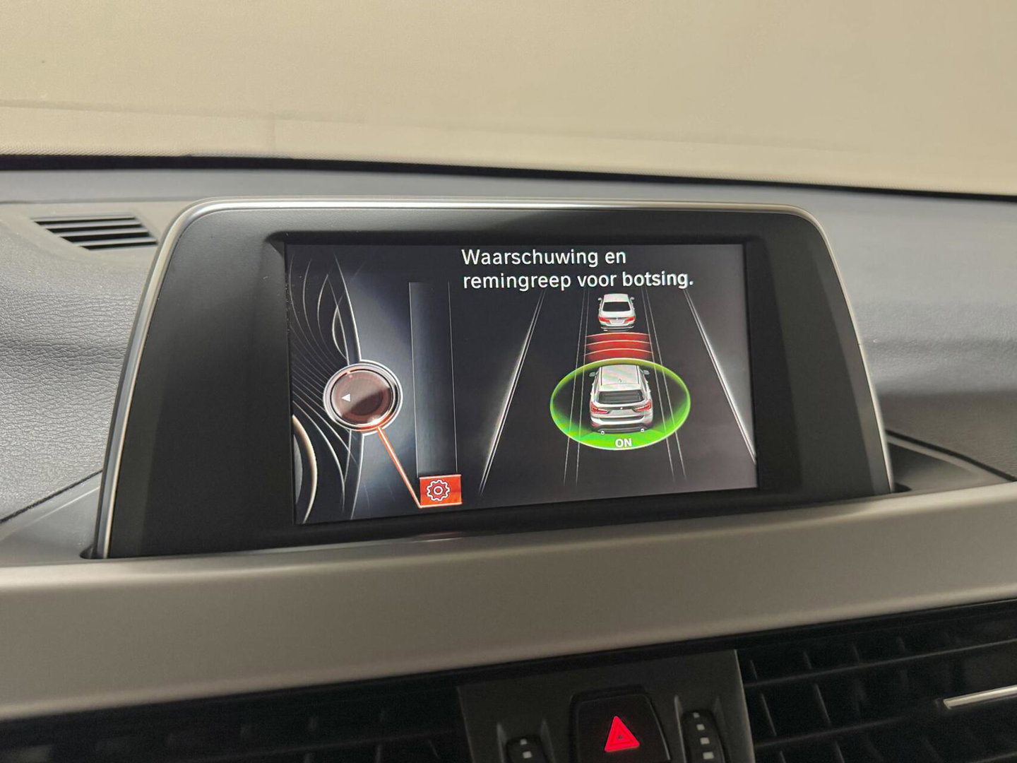 BMW X1 sDrive18i High Executive Leer Navi Cruise Trekh. NAP