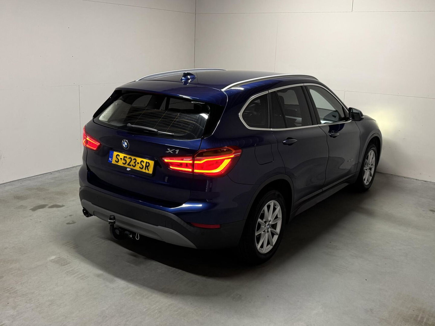 BMW X1 sDrive18i High Executive Leer Navi Cruise Trekh. NAP