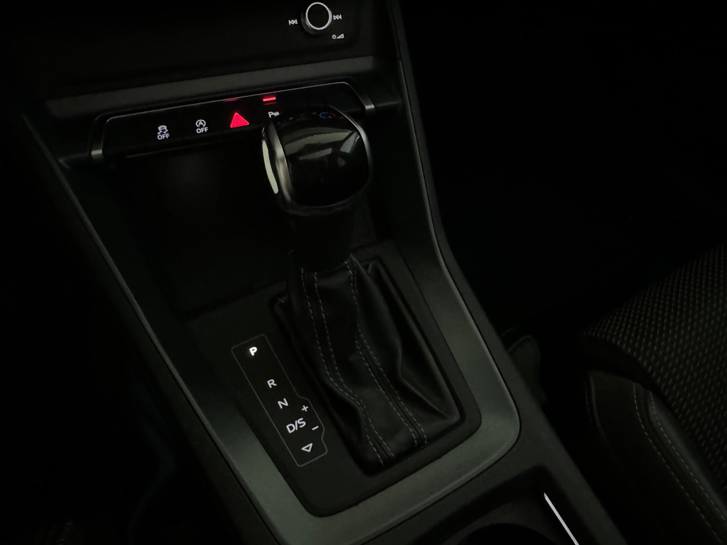 Audi Q3 40 TFSI quattro S Line Pano|Camera|ACC|Lane|Dodehoek