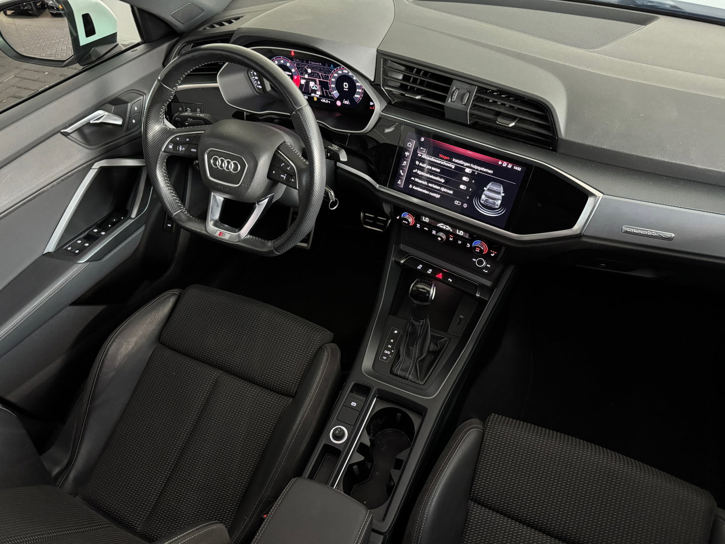 Audi Q3 40 TFSI quattro S Line Pano|Camera|ACC|Lane|Dodehoek